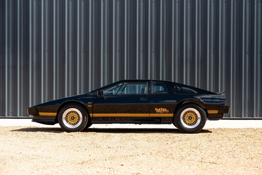 1982 Lotus Esprit Series 3 & Turbo - Image 19 of 30
