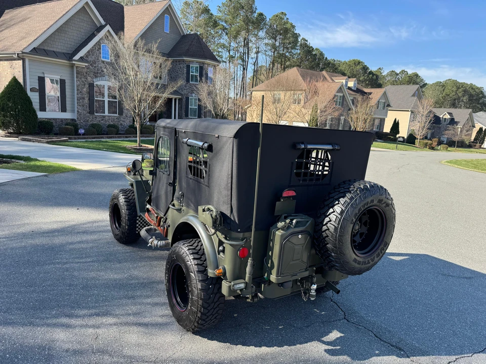 1982 Mahindra - Image 27 of 31