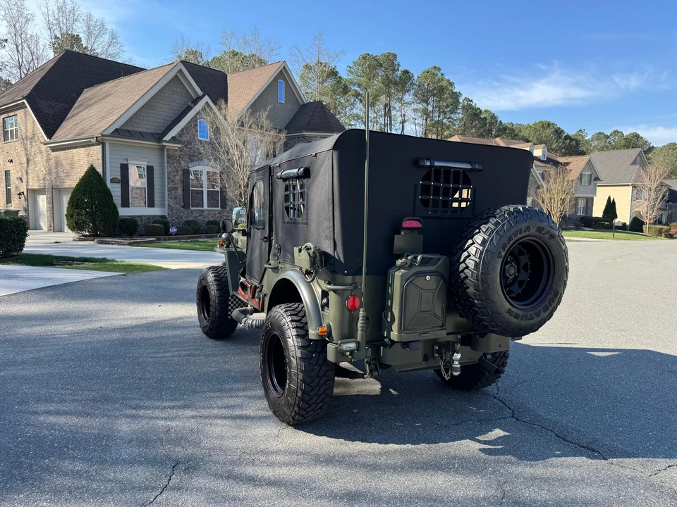 1982 Mahindra - Image 28 of 31