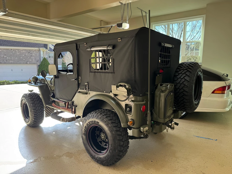 1982 Mahindra - Image 25 of 31