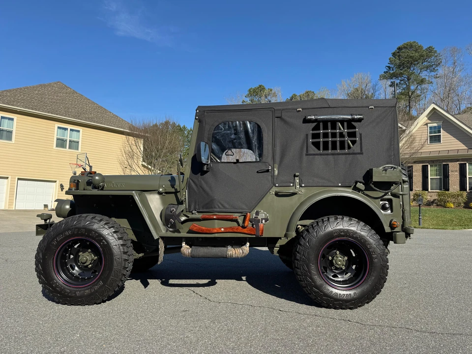 1982 Mahindra - Image 19 of 31
