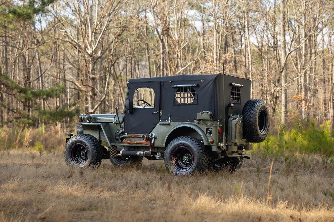 1982 Mahindra - Image 24 of 31