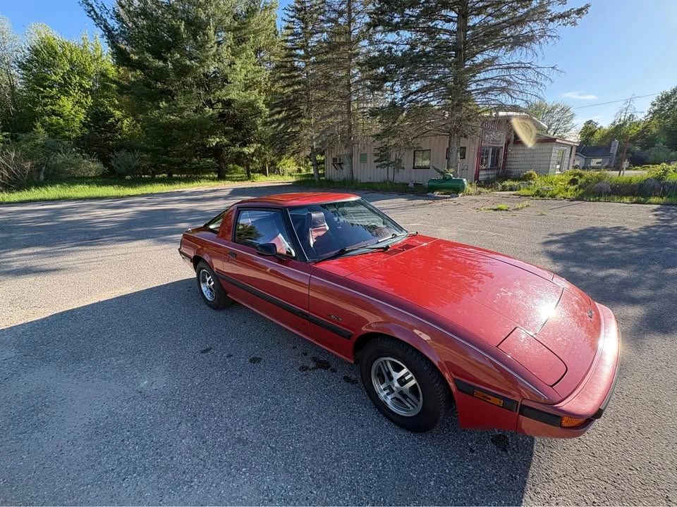 1982 Mazda - Image 10 of 21