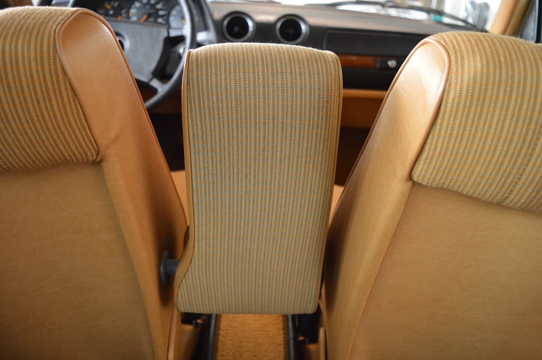 1982 Mercedes-Benz W123 Sedan - Image 29 of 31