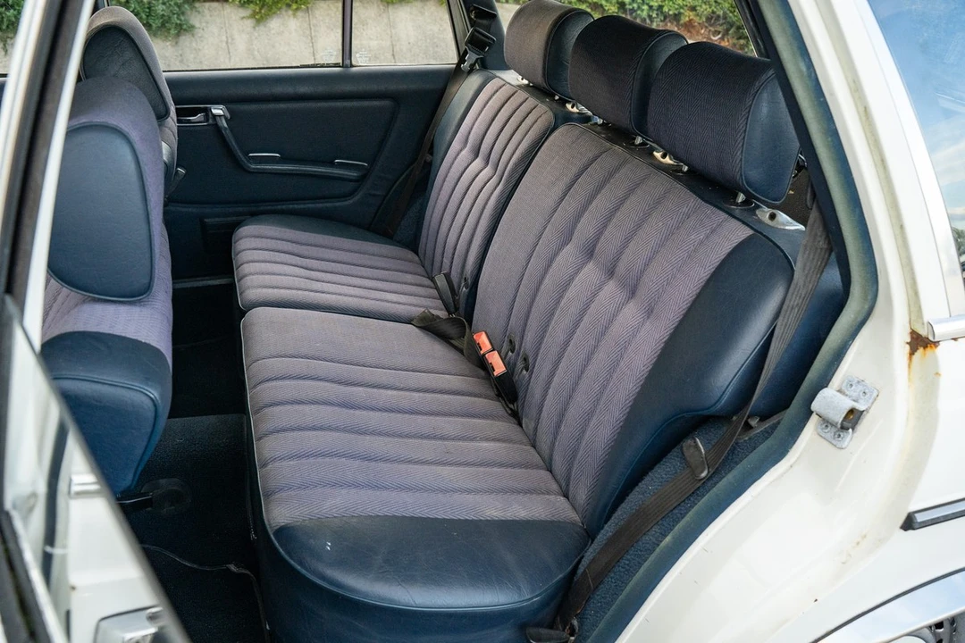 1982 Mercedes-Benz W123 Wagon (S123) - Image 29 of 30