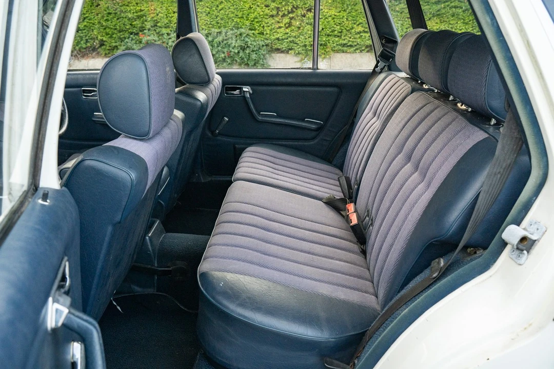 1982 Mercedes-Benz W123 Wagon (S123) - Image 28 of 30
