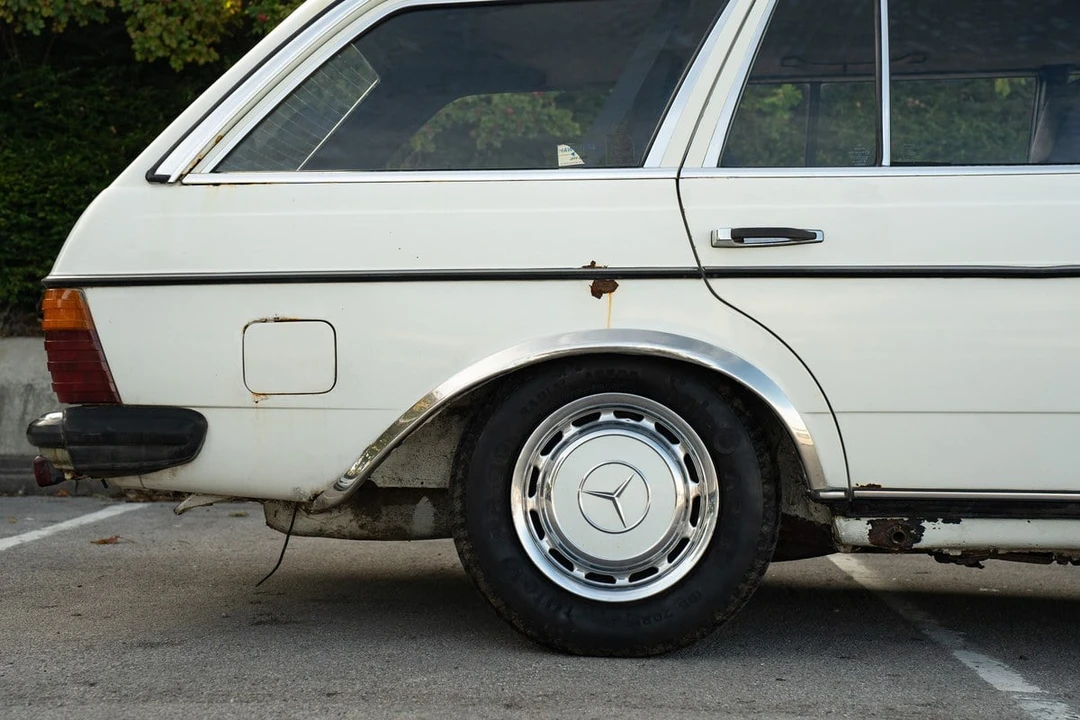 1982 Mercedes-Benz W123 Wagon (S123) - Image 16 of 30