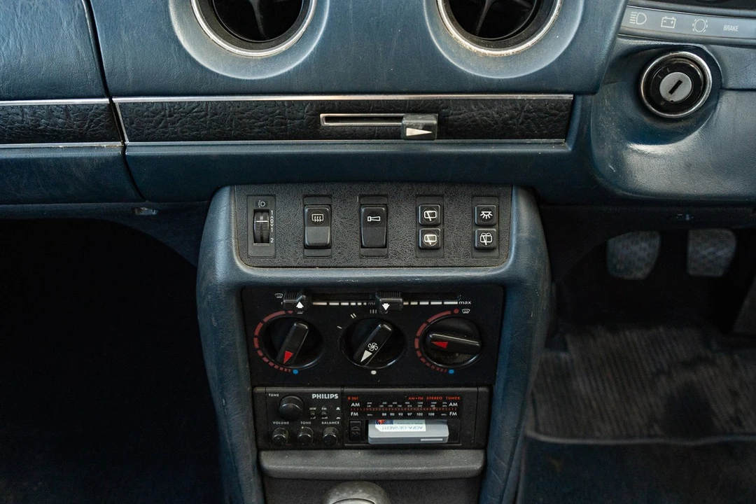 1982 Mercedes-Benz W123 Wagon (S123) - Image 25 of 30