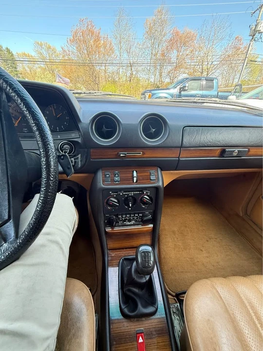 1982 Mercedes-Benz 190E - Image 15 of 16