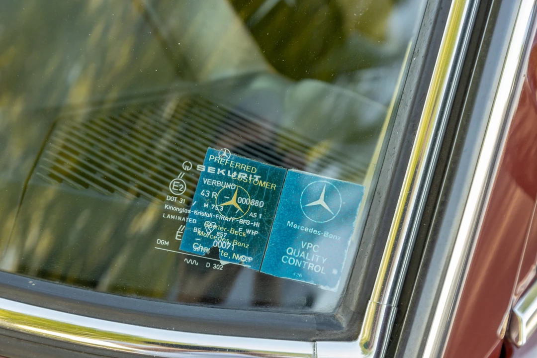 1982 Mercedes-Benz W123 Sedan - Image 27 of 31