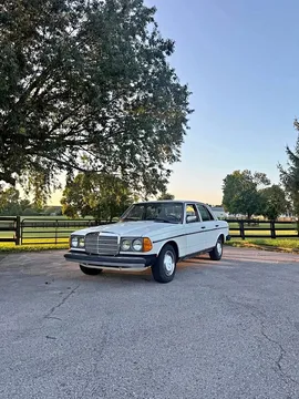 1982 Mercedes-Benz 240D