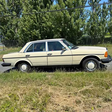 1982 Mercedes-Benz 240D