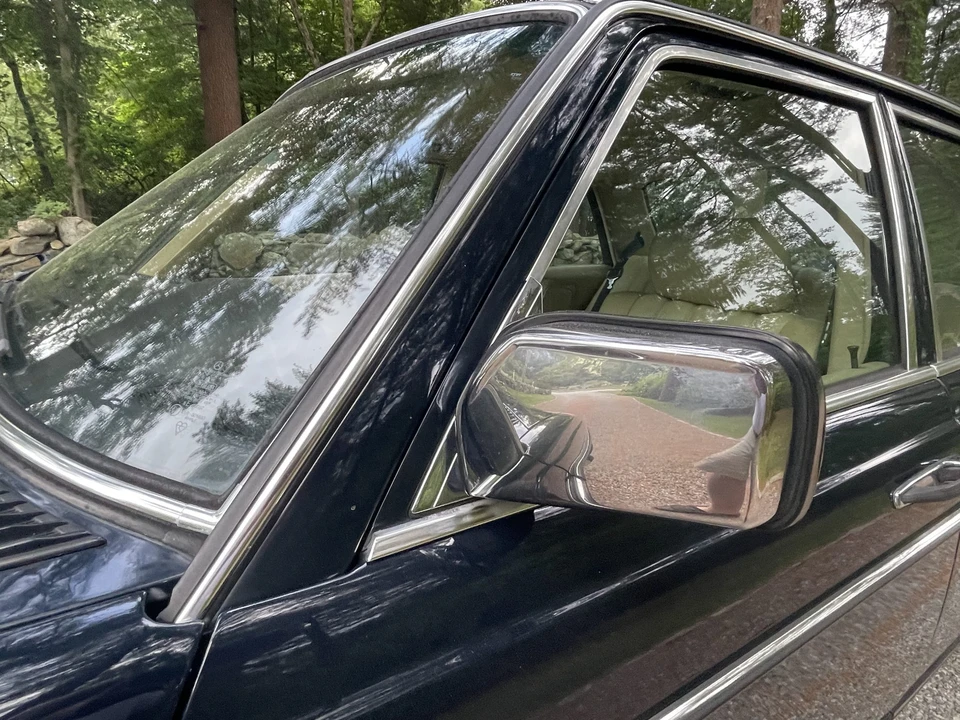 1982 Mercedes-Benz W123 Sedan - Image 19 of 31