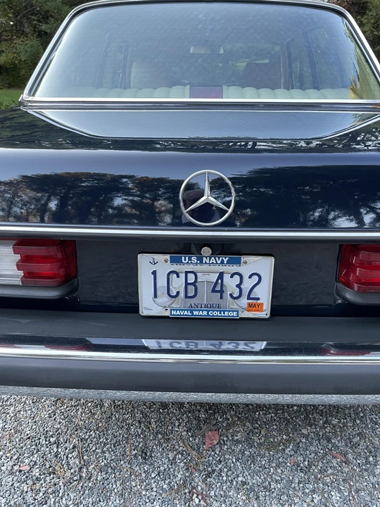 1982 Mercedes-Benz W123 Sedan - Image 22 of 31
