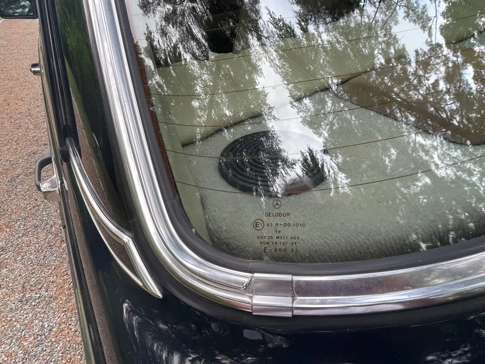 1982 Mercedes-Benz W123 Sedan - Image 27 of 31