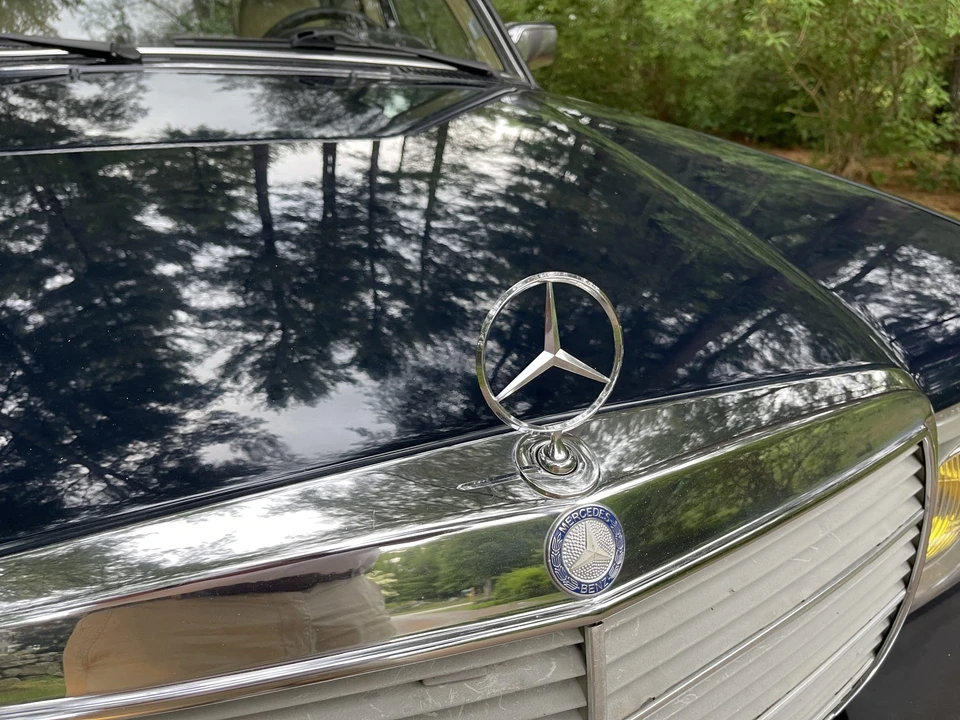 1982 Mercedes-Benz W123 Sedan - Image 16 of 31