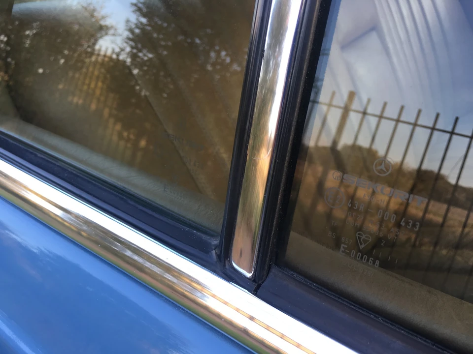 1982 Mercedes-Benz W123 Sedan - Image 22 of 31