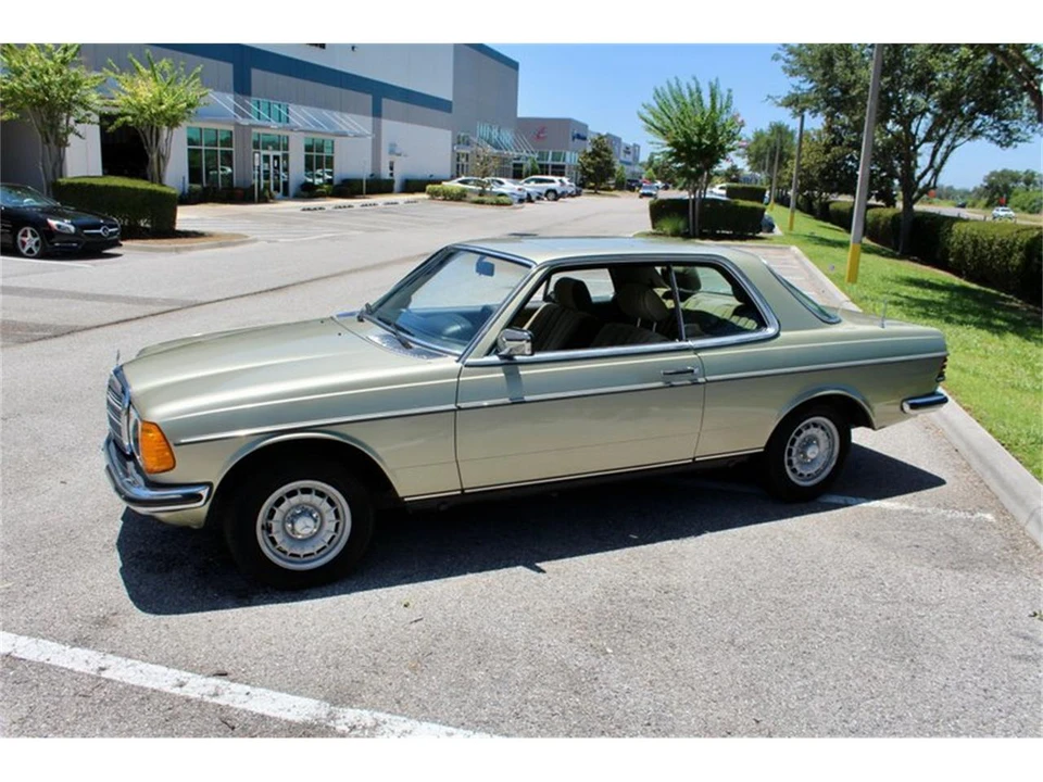 1982 Mercedes-Benz W123 Coupe (C123) - Image 22 of 31