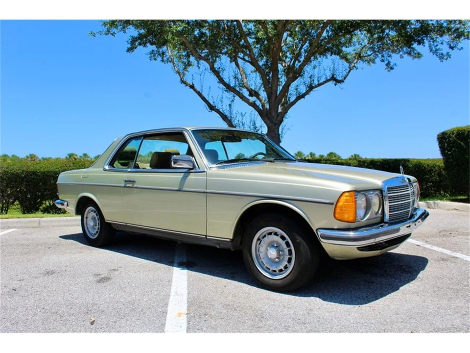 1982 Mercedes-Benz W123 Coupe (C123) - Image 17 of 31