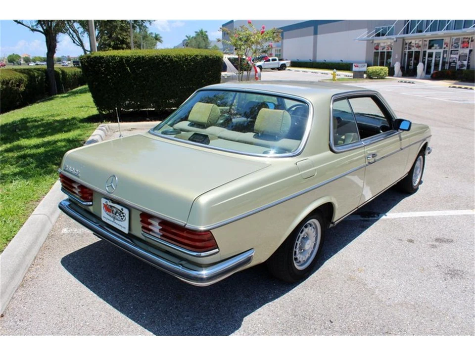 1982 Mercedes-Benz W123 Coupe (C123) - Image 12 of 31