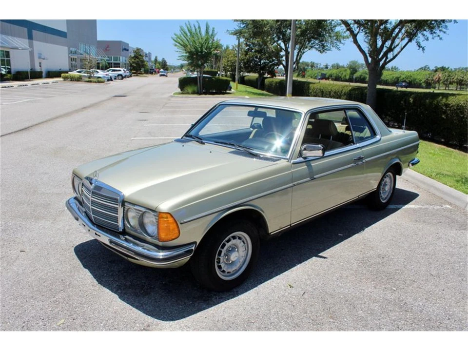 1982 Mercedes-Benz W123 Coupe (C123) - Image 21 of 31