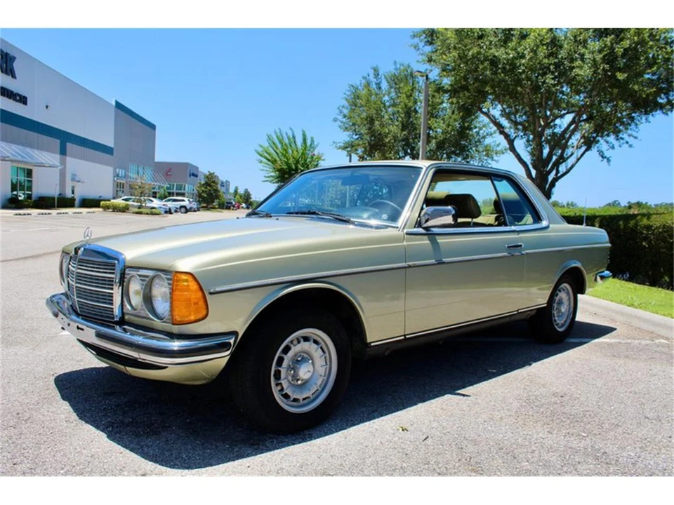 1982 Mercedes-Benz W123 Coupe (C123) - Image 6 of 31