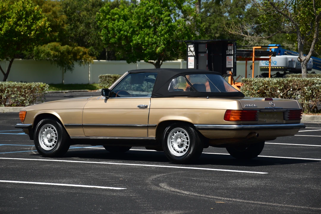 1982 Mercedes-Benz R107 SL-Class - Image 17 of 18