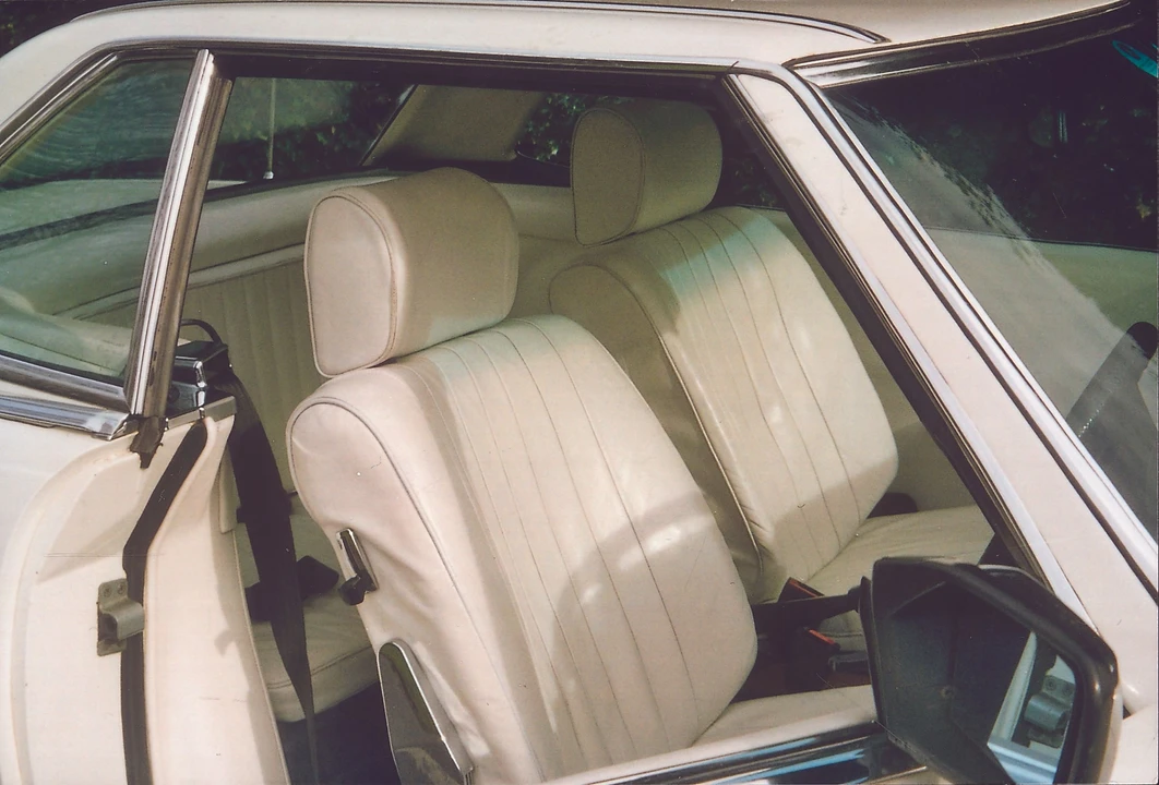 1982 Mercedes-Benz R107 SL-Class - Image 2 of 3