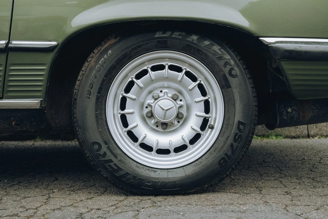 1982 Mercedes-Benz R107 SL-Class - Image 25 of 30