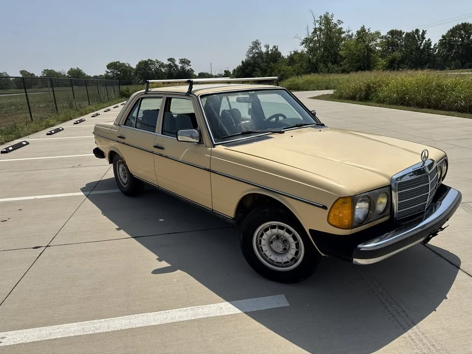 1982 Mercedes-Benz 190E - Image 3 of 7