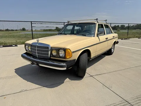 1982 Mercedes-Benz 300 D
