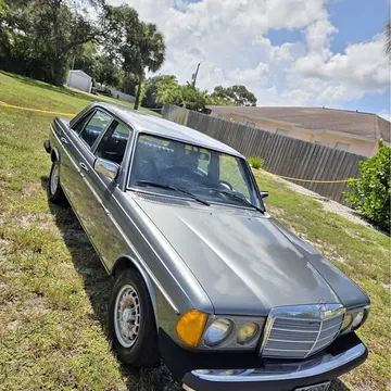 1982 Mercedes-Benz 300D