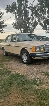 1982 Mercedes-Benz 300 D Sedan