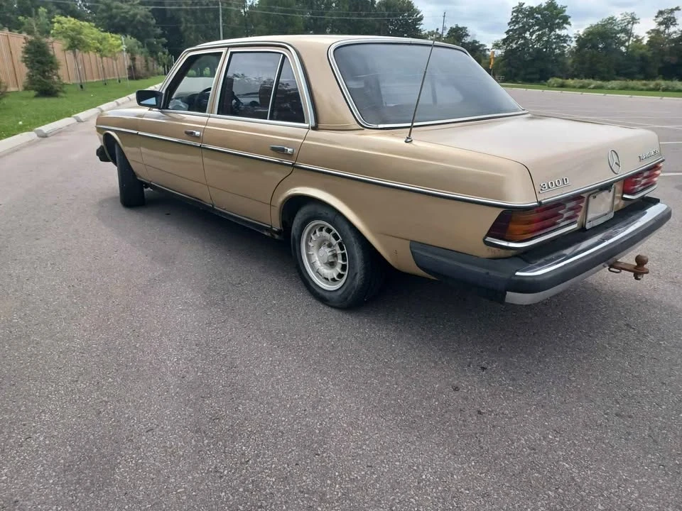 1982 Mercedes-Benz - Image 3 of 11