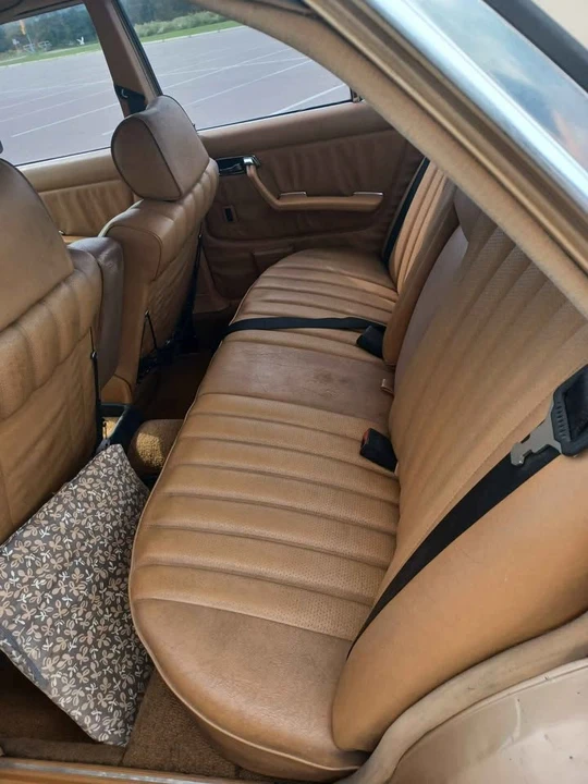 1982 Mercedes-Benz - Image 8 of 11