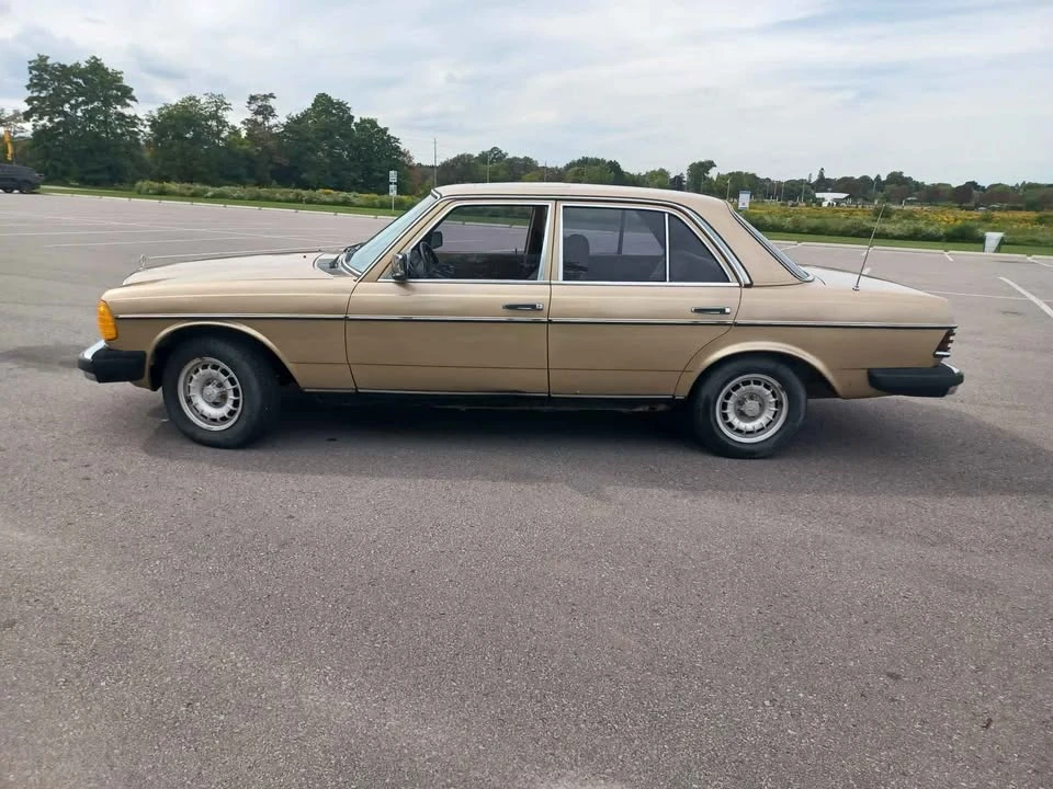 1982 Mercedes-Benz - Image 5 of 11