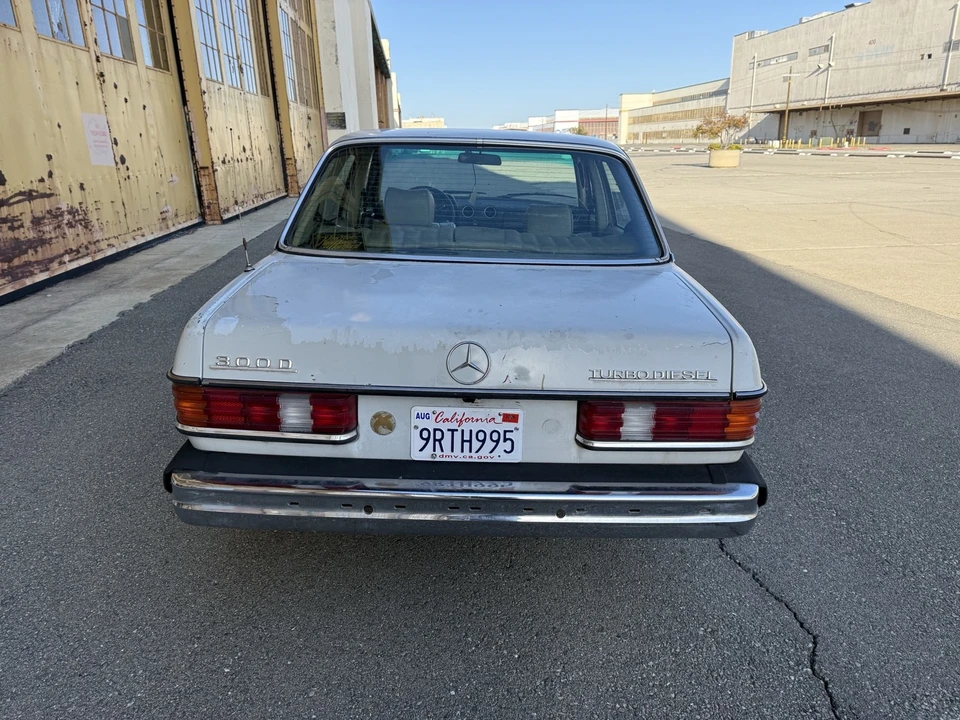 1982 Mercedes-Benz 190E - Image 4 of 15