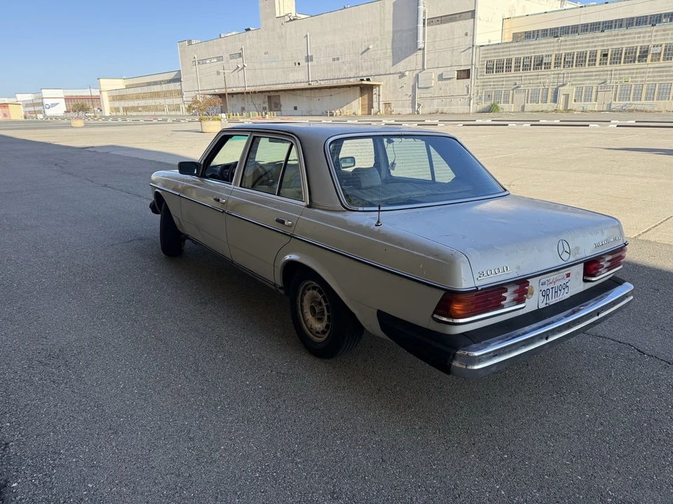 1982 Mercedes-Benz 190E - Image 6 of 15