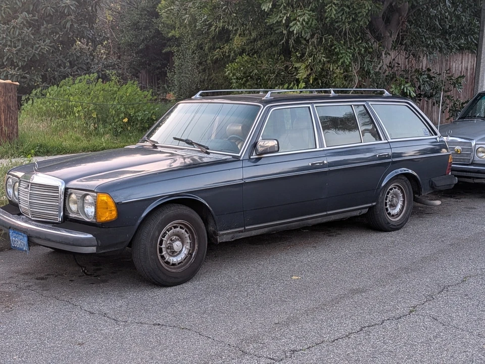 1982 Mercedes-Benz W123 Wagon (S123) - Image 12 of 13