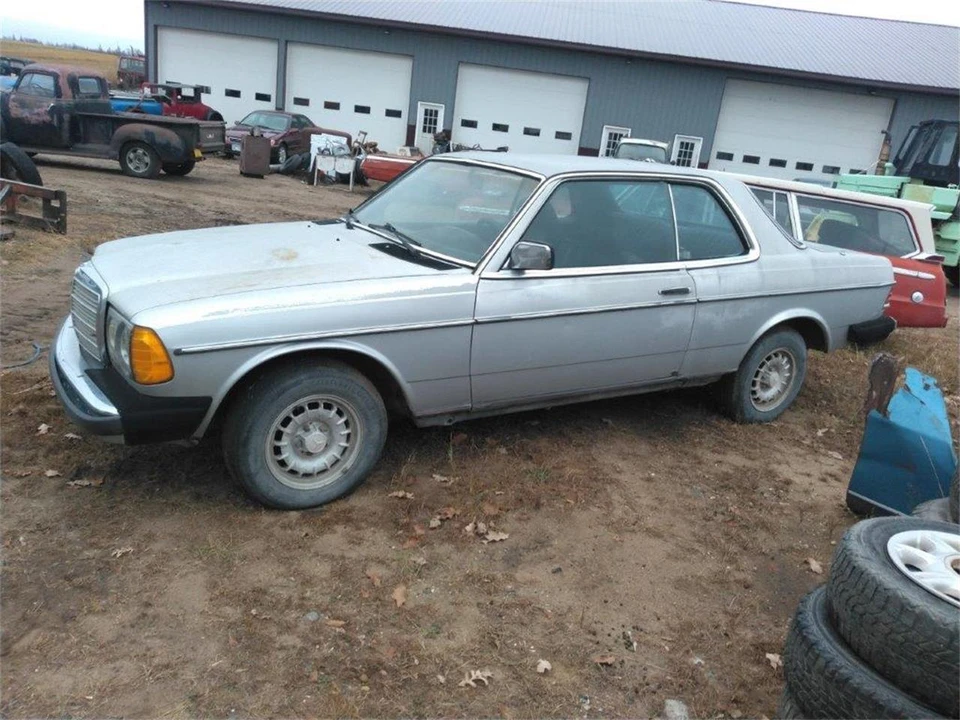 1982 Mercedes-Benz W123 Coupe (C123) - Image 3 of 9