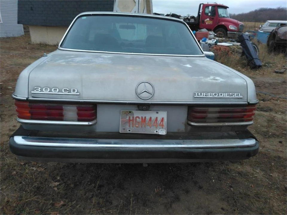 1982 Mercedes-Benz W123 Coupe (C123) - Image 4 of 9