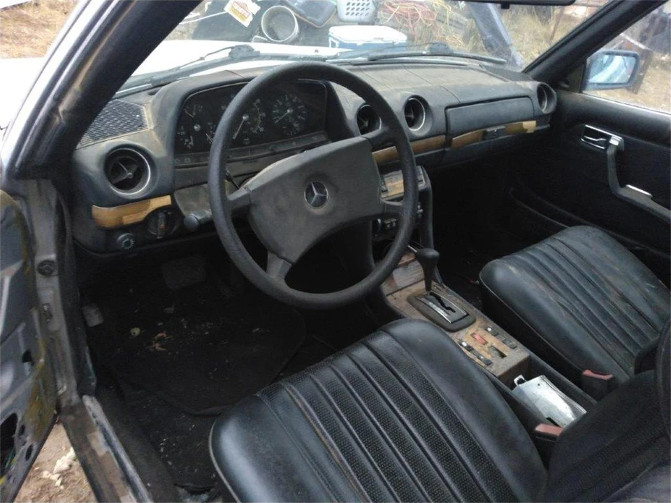 1982 Mercedes-Benz W123 Coupe (C123) - Image 5 of 9
