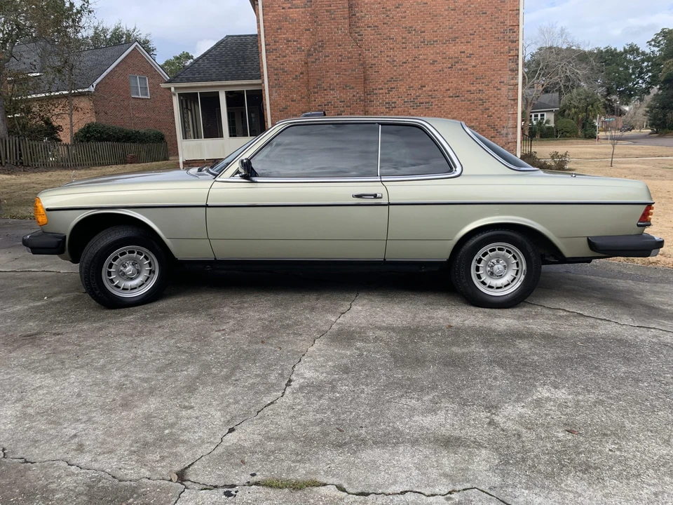 1982 Mercedes-Benz W123 Coupe (C123) - Image 22 of 31