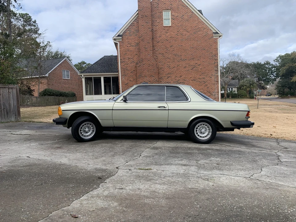 1982 Mercedes-Benz W123 Coupe (C123) - Image 20 of 31