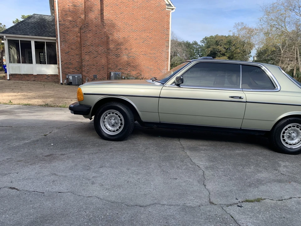 1982 Mercedes-Benz W123 Coupe (C123) - Image 29 of 31