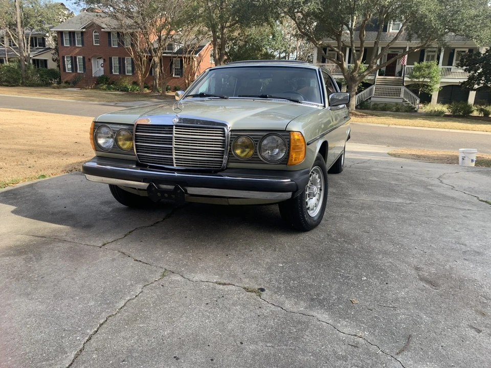 1982 Mercedes-Benz W123 Coupe (C123) - Image 4 of 31