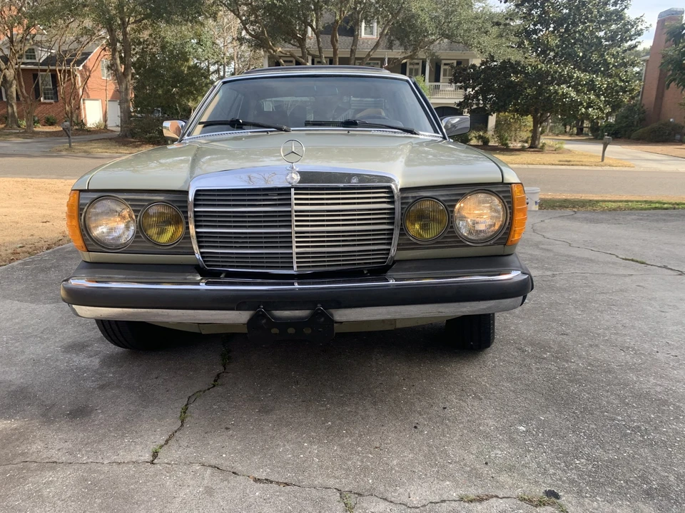 1982 Mercedes-Benz W123 Coupe (C123) - Image 6 of 31