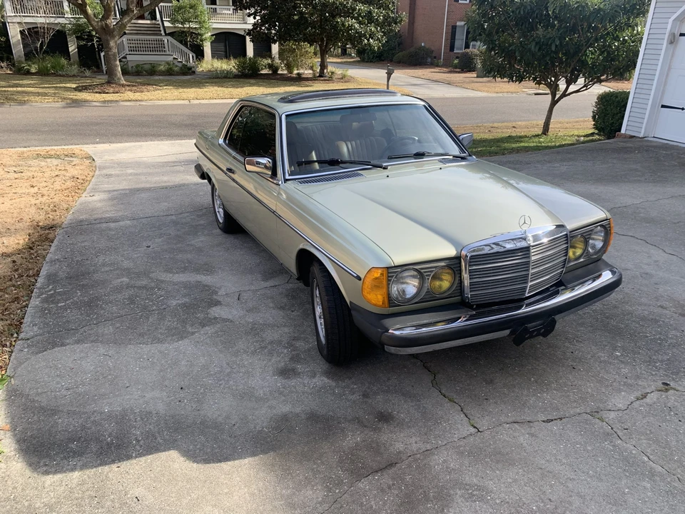 1982 Mercedes-Benz W123 Coupe (C123) - Image 7 of 31