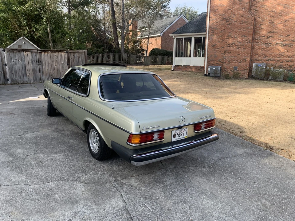 1982 Mercedes-Benz W123 Coupe (C123) - Image 19 of 31
