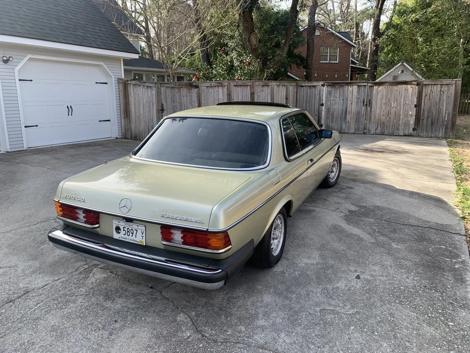 1982 Mercedes-Benz W123 Coupe (C123) - Image 12 of 31